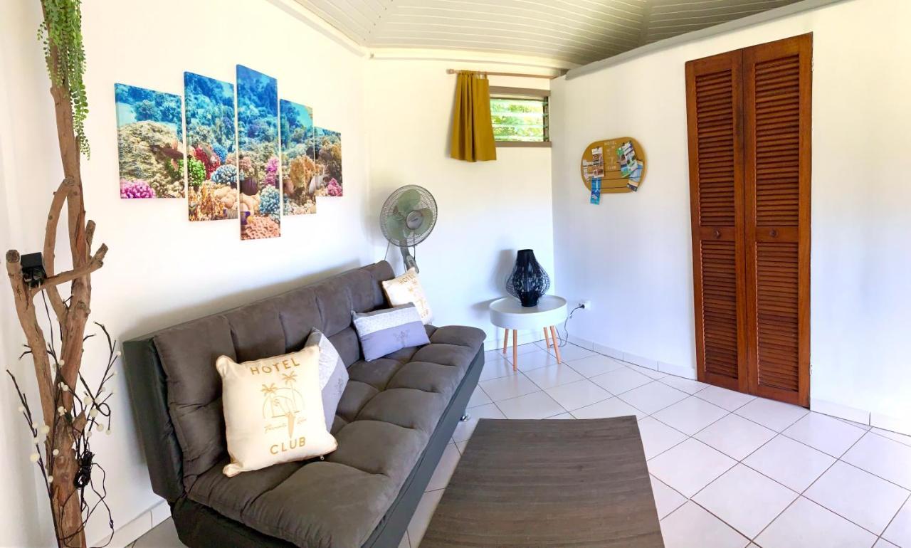 Lodge Colibris: Panoramic Sea and Mountain Views near Caribbean Beach Le Carbet Exterior photo